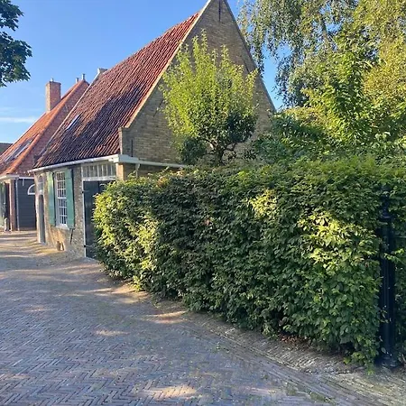 Characteristic Two Bedroom Home, Free Parking.