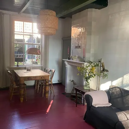 Characteristic Two Bedroom Home, Free Parking.
